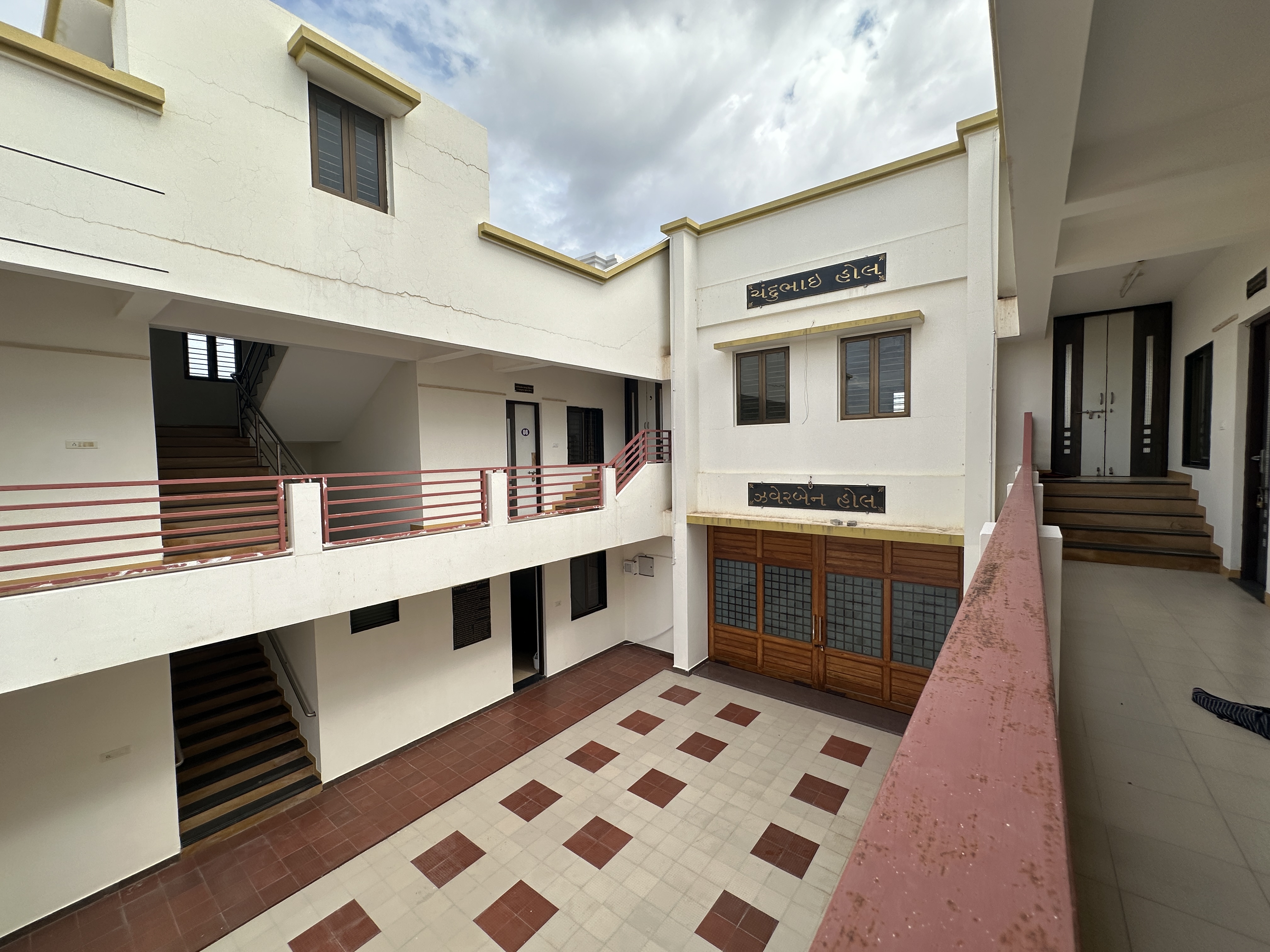 hotel kutch elegance